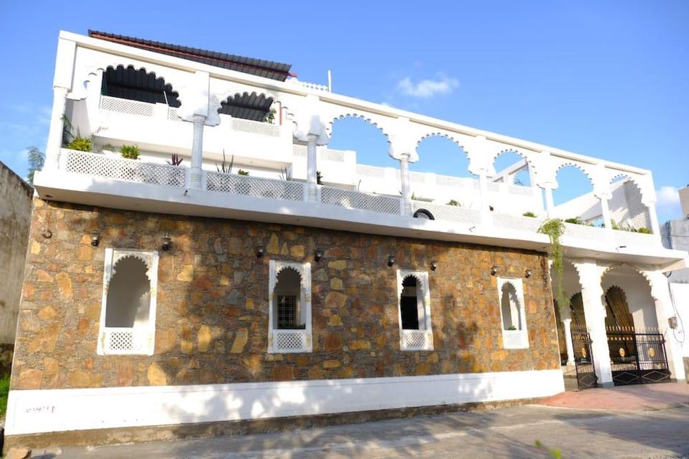 hotel emperor palace