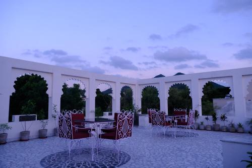 hotel emperor palace