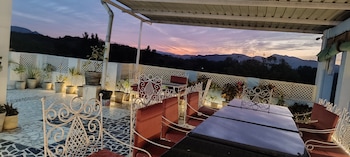 hotel emperor palace