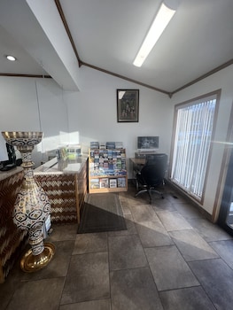 Cedarwood Inn Of Ashland,Jackson County>>Ashland,2 star