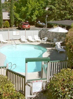 Cedarwood Inn Of Ashland,Jackson County>>Ashland,2 star