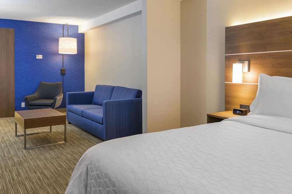 holiday inn express and suites north bay by ihg