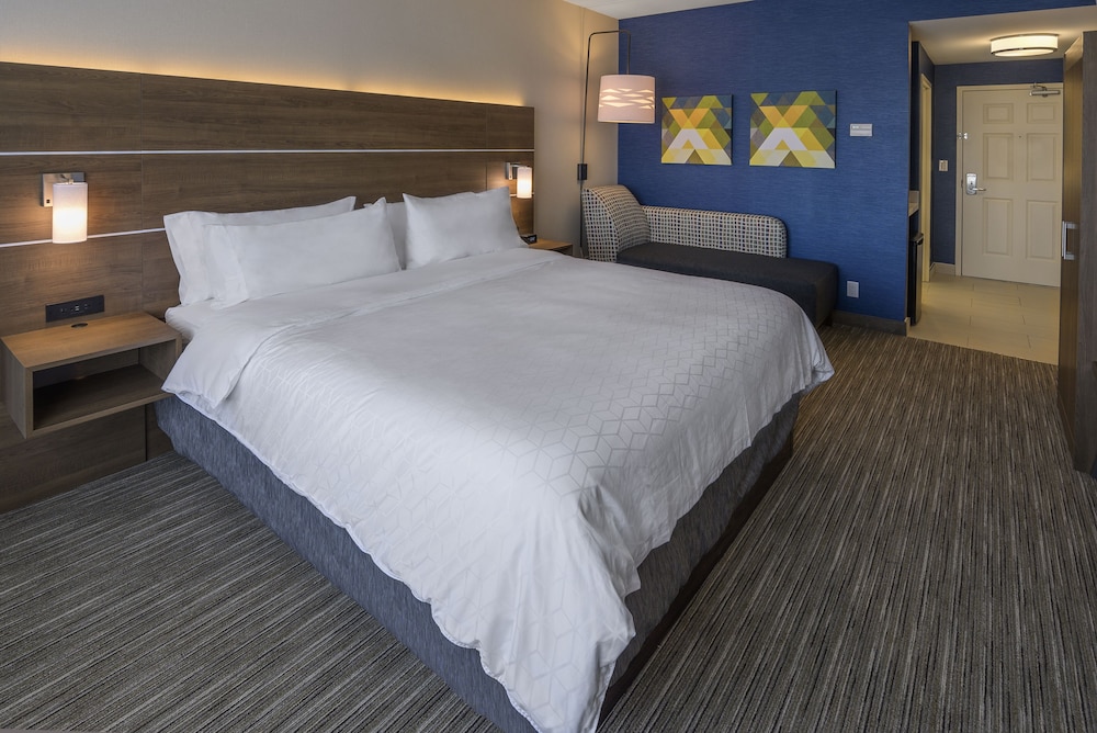 holiday inn express and suites north bay by ihg