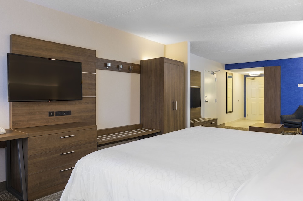 holiday inn express and suites north bay by ihg
