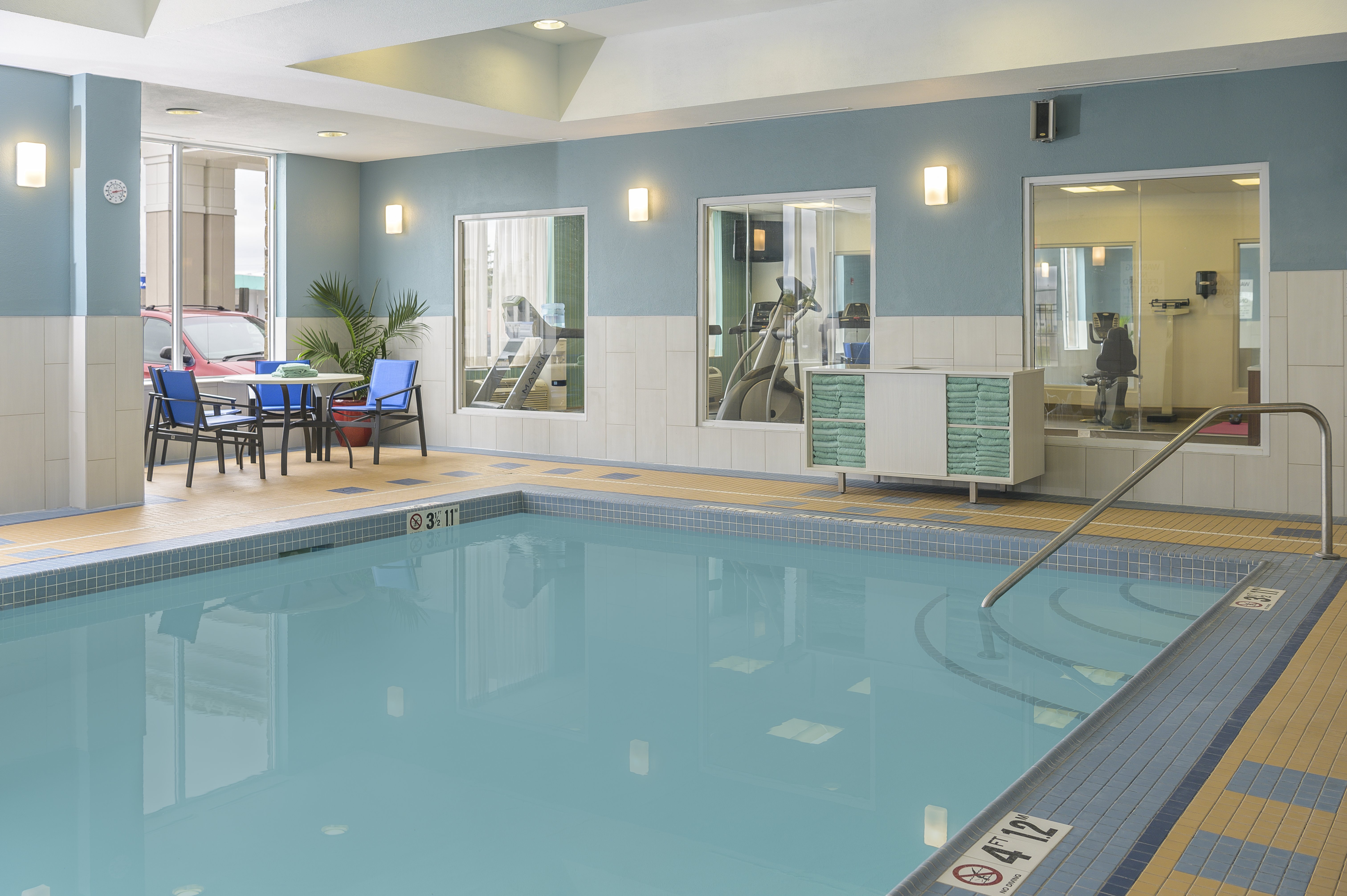 holiday inn express and suites north bay by ihg