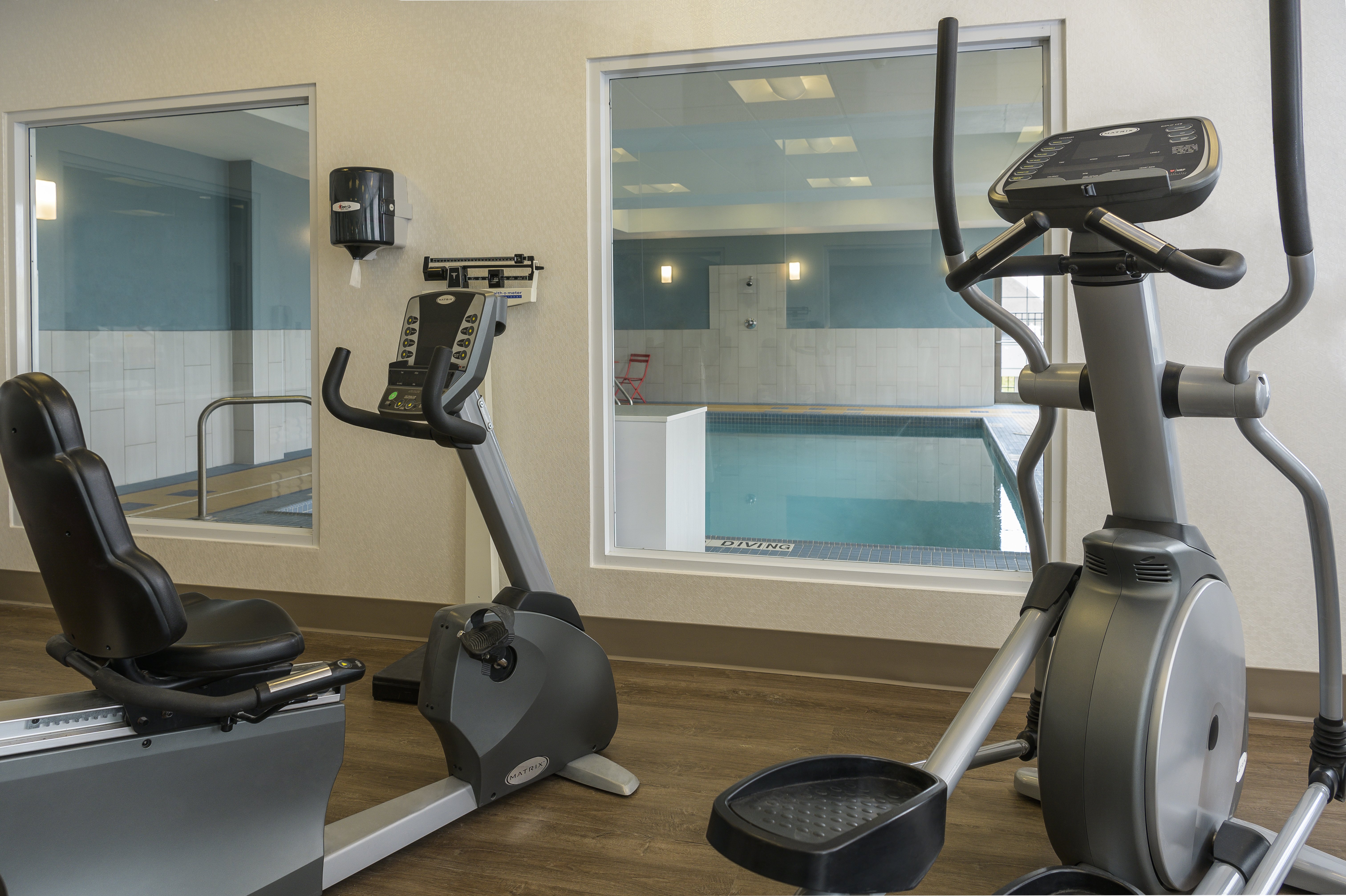 holiday inn express and suites north bay by ihg