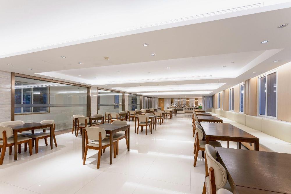 ji hotel xiamen university