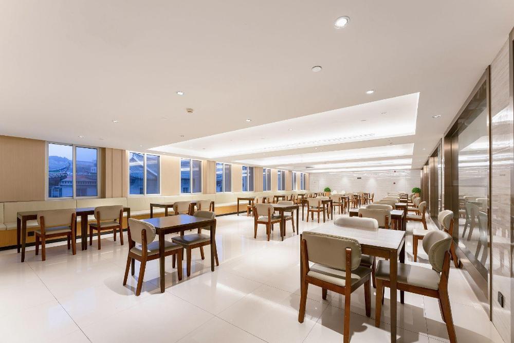 ji hotel xiamen university