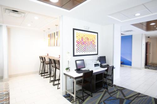 holiday inn express and suites knoxville farragut by ihg