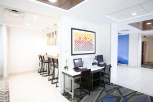 holiday inn express and suites knoxville farragut by ihg