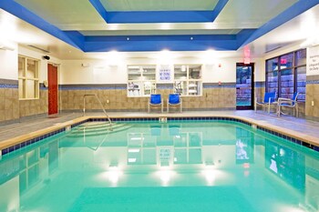 Holiday Inn Express & Suites Knoxville-Farragut By Ihg,Knoxville>>Farragut,3 star