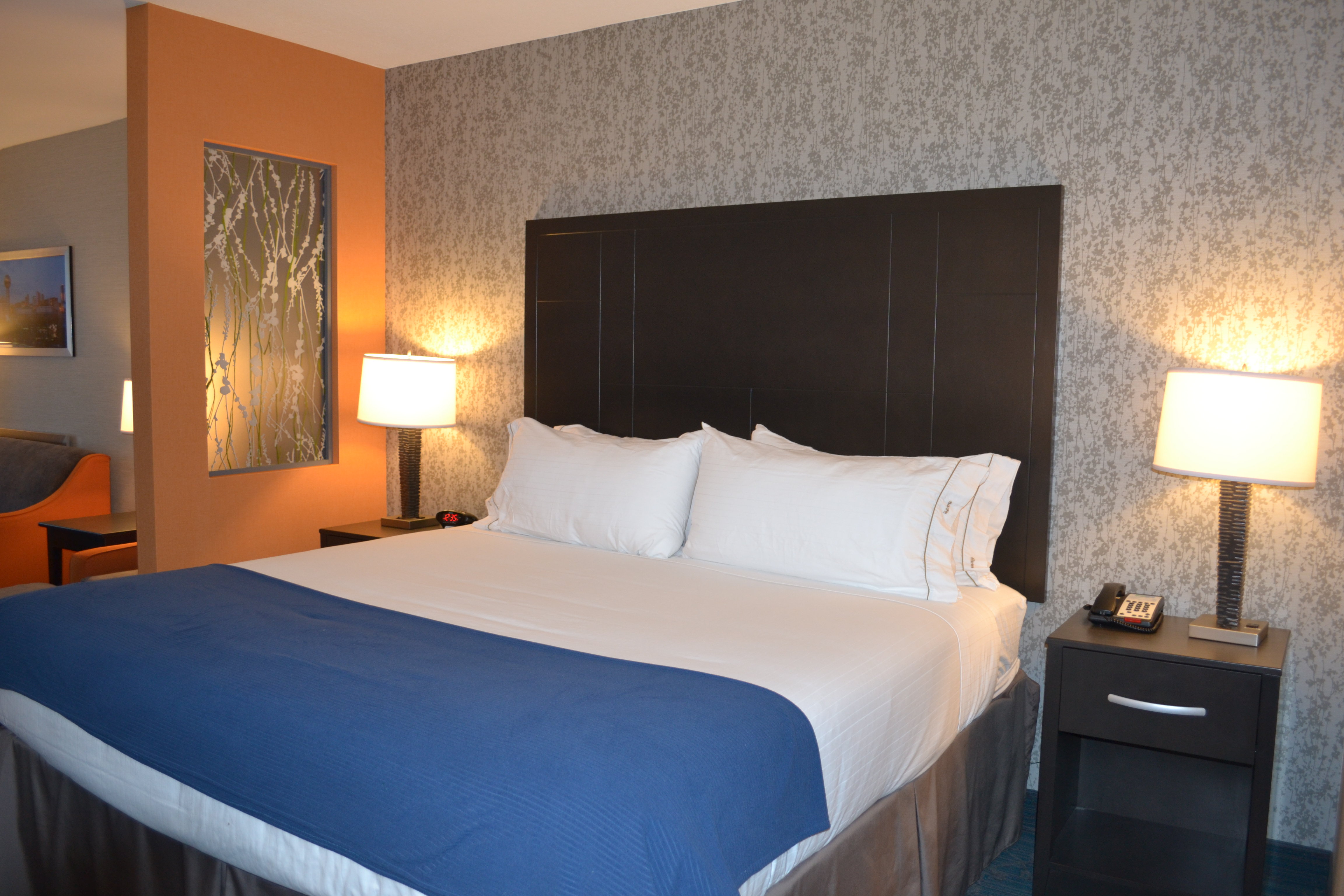 holiday inn express hotel and suites knoxville by ihg