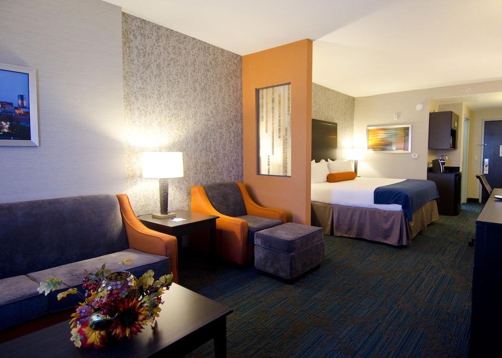 holiday inn express hotel and suites knoxville by ihg