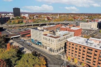 The Capitol Hotel,Near Bushnell Park,3 star
