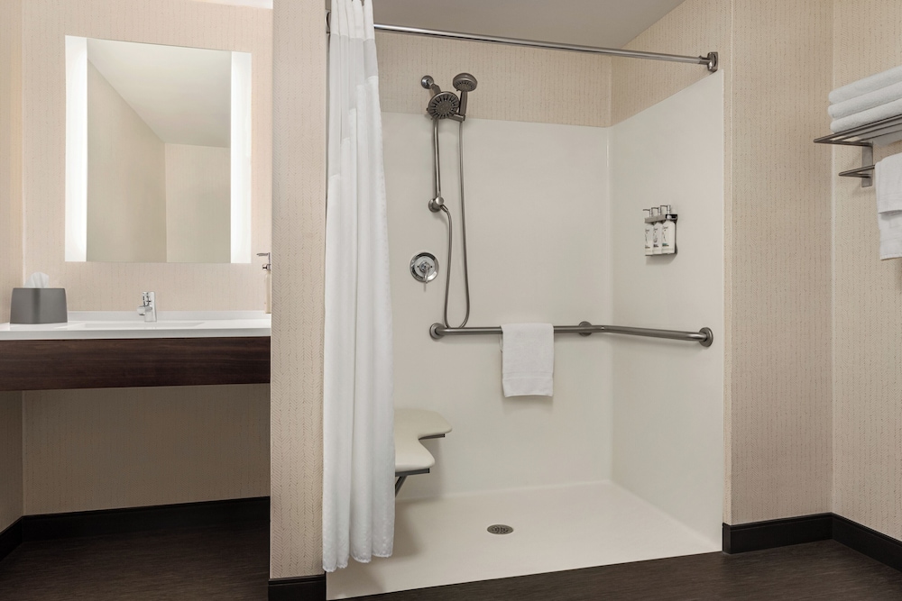 holiday inn cheshire southington by ihg