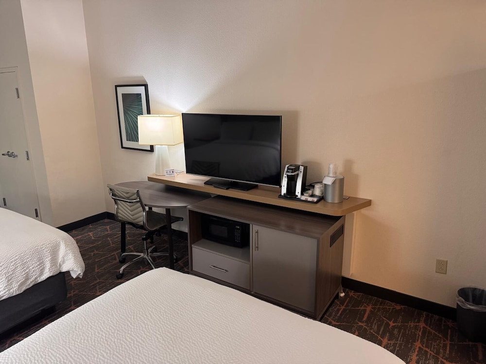 holiday inn cheshire southington by ihg