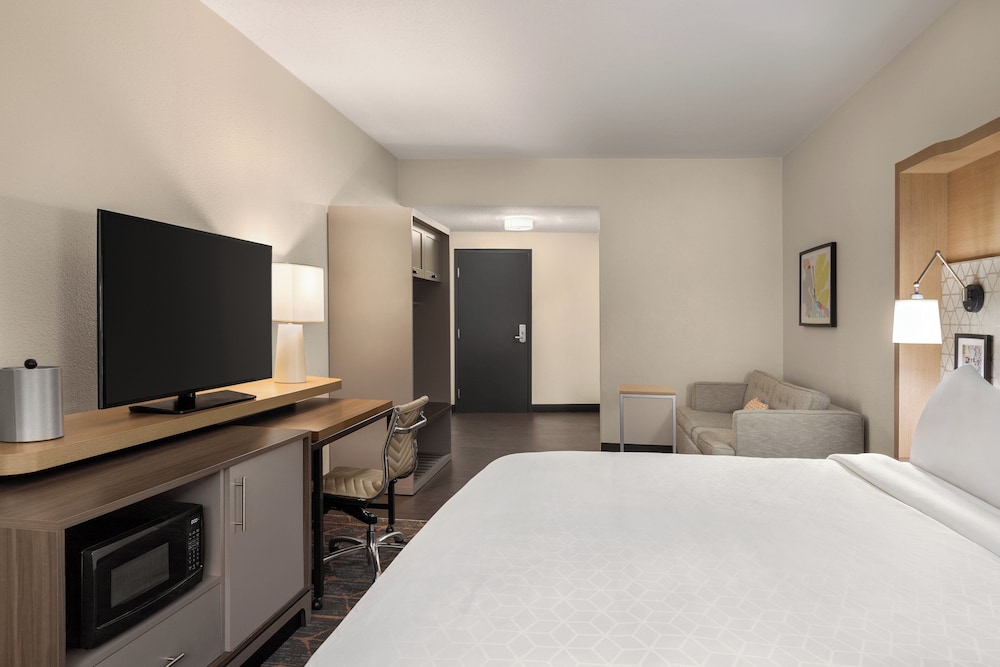 holiday inn cheshire southington by ihg