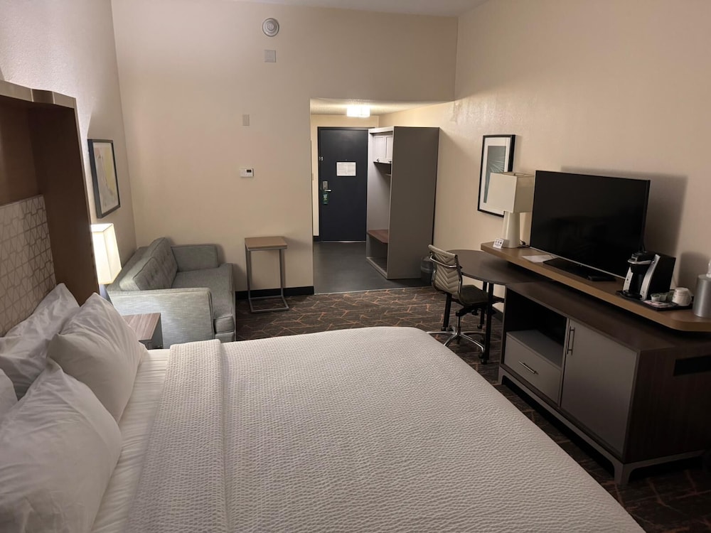 holiday inn cheshire southington by ihg