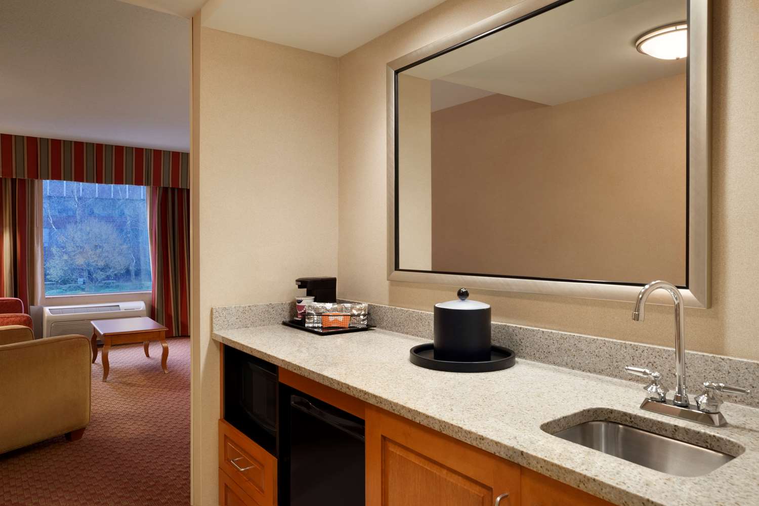 hampton inn and suites hartford east hartford