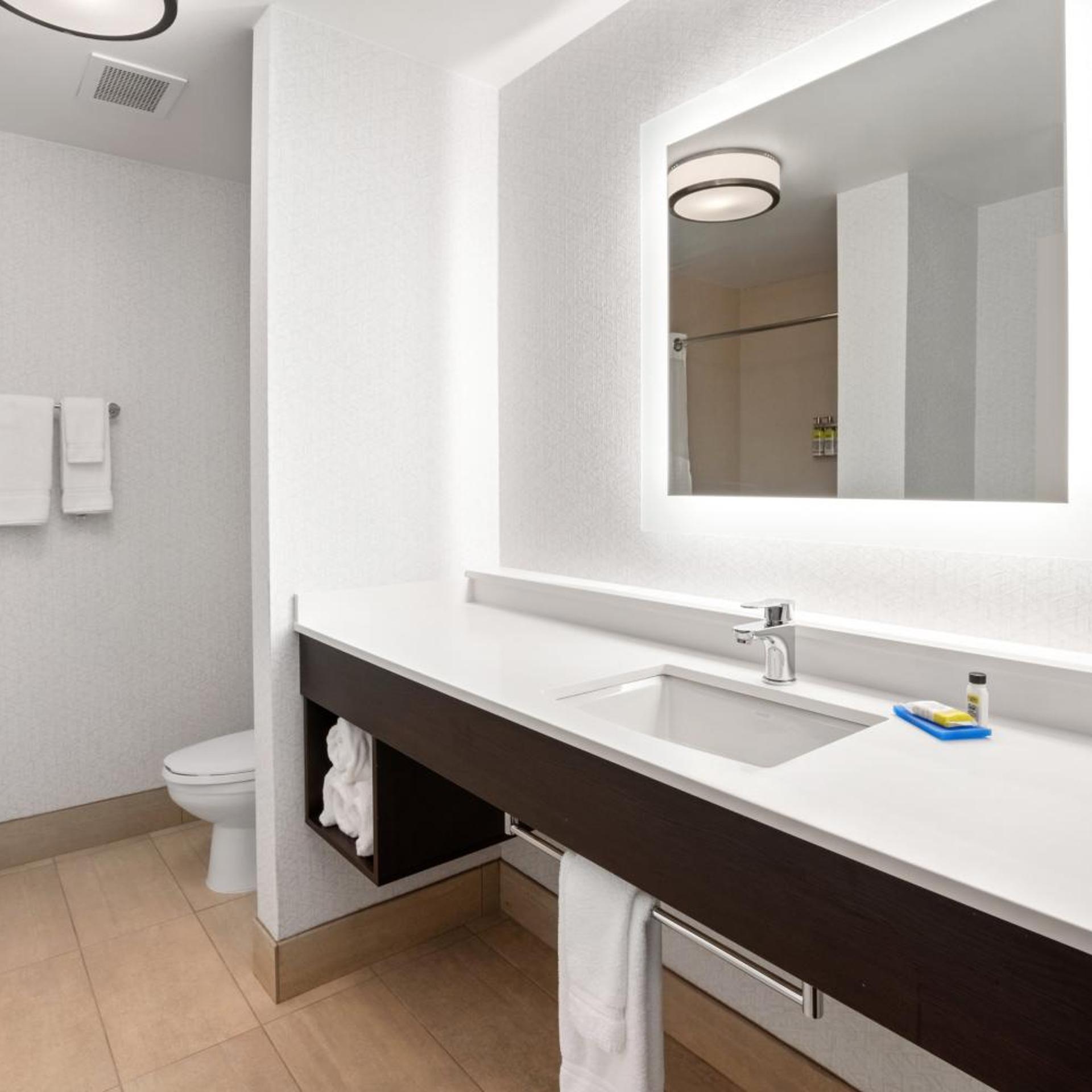 holiday inn express and suites marysville by ihg