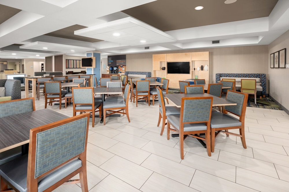 holiday inn express and suites marysville by ihg
