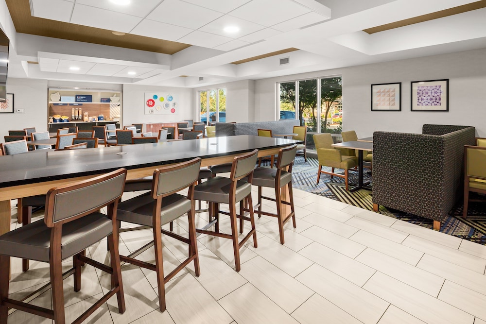 holiday inn express and suites marysville by ihg