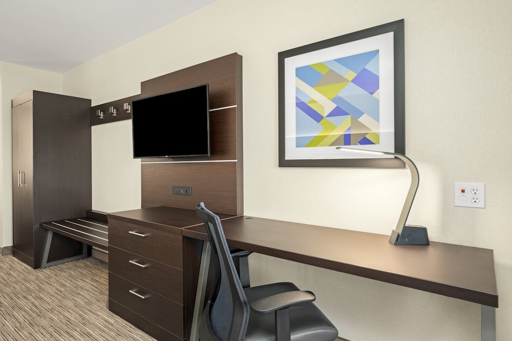holiday inn express and suites marysville by ihg