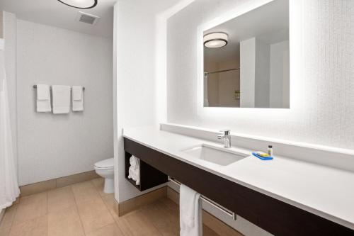 holiday inn express and suites marysville by ihg