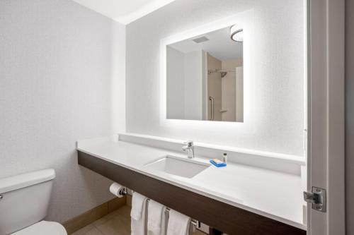 holiday inn express and suites marysville by ihg