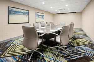 holiday inn express and suites marysville by ihg