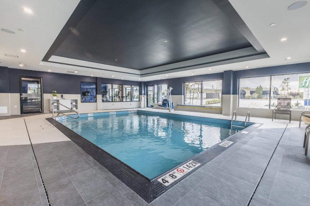 holiday inn express and suites toronto airport sou