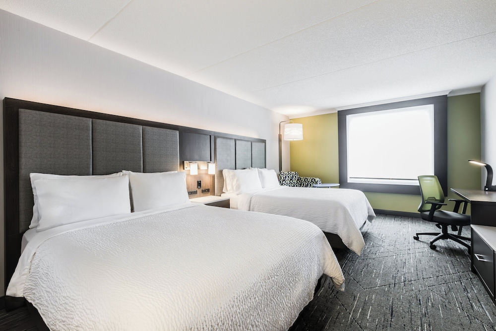 holiday inn express and suites toronto airport sou