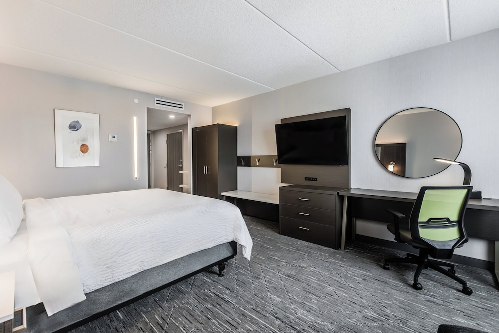 holiday inn express and suites toronto airport sou