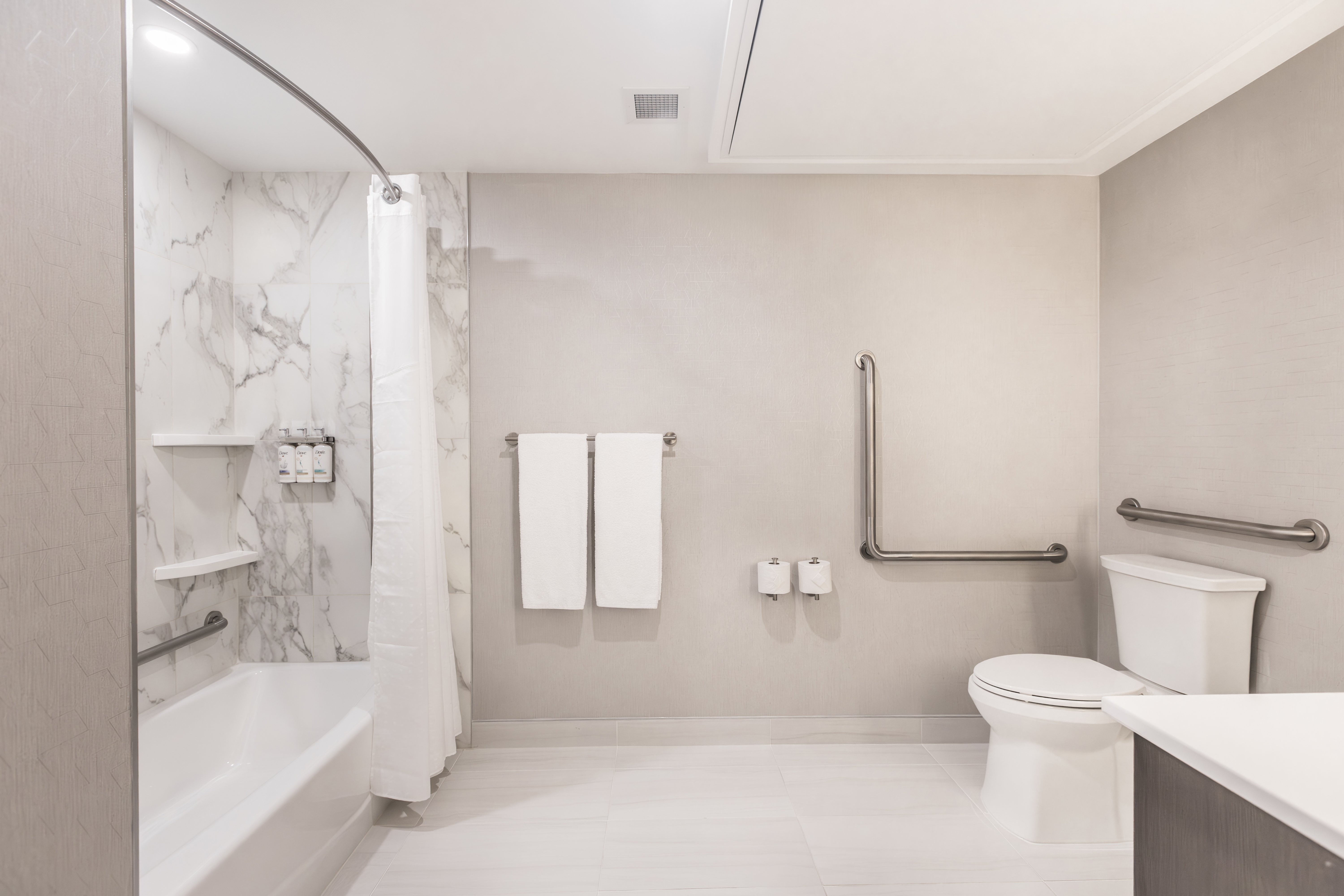 holiday inn express and suites toronto airport sou