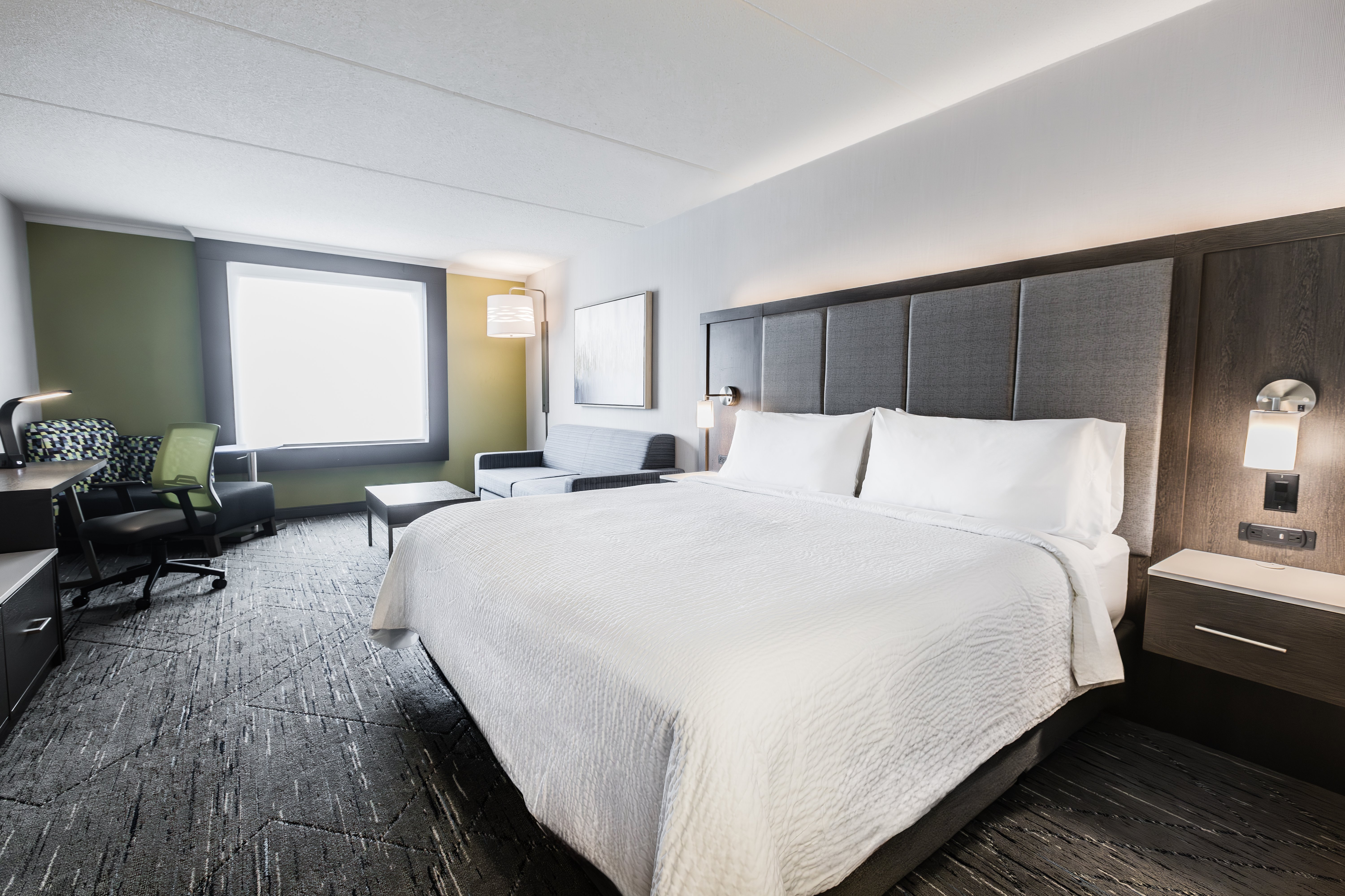 holiday inn express and suites toronto airport sou