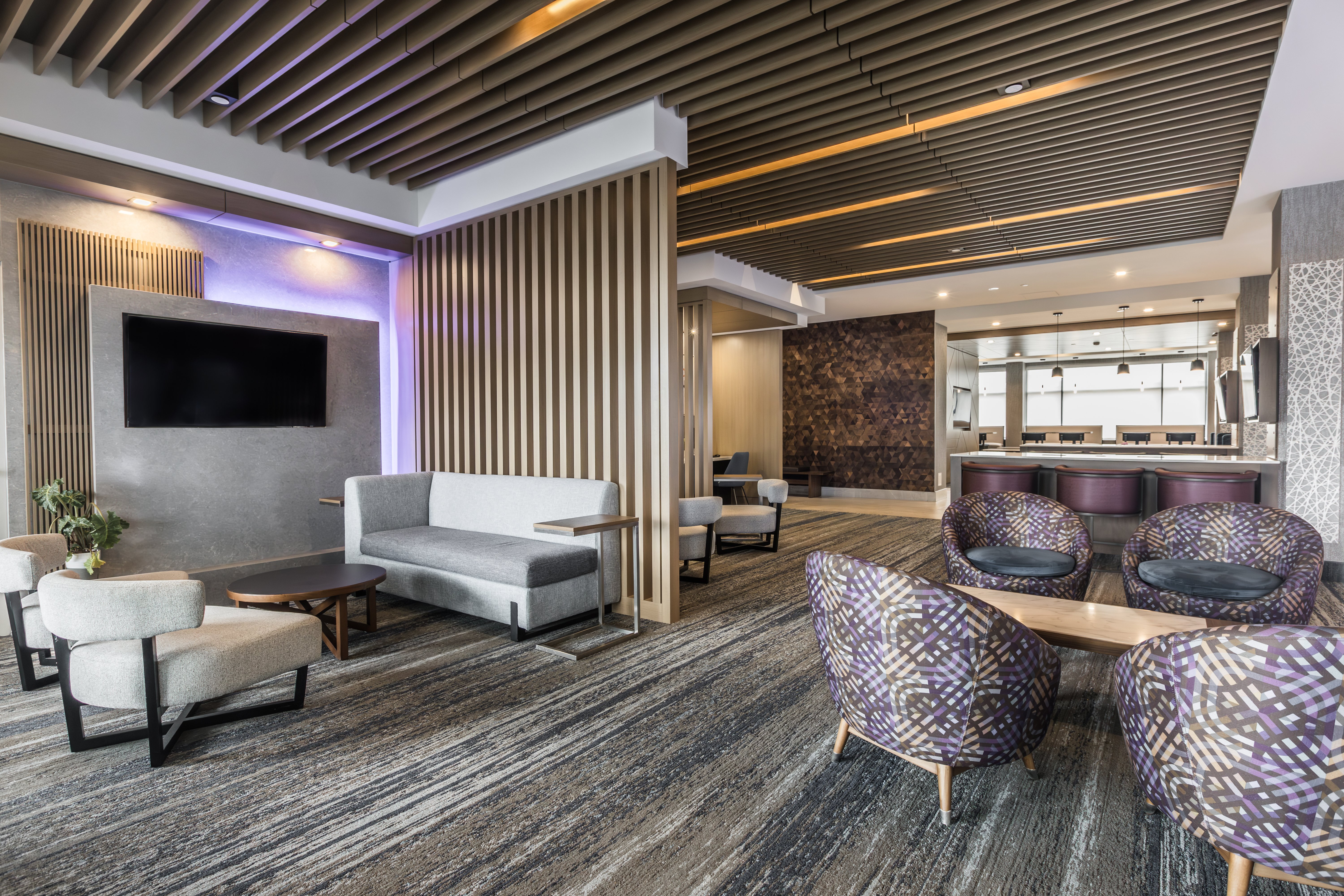holiday inn express and suites toronto airport sou