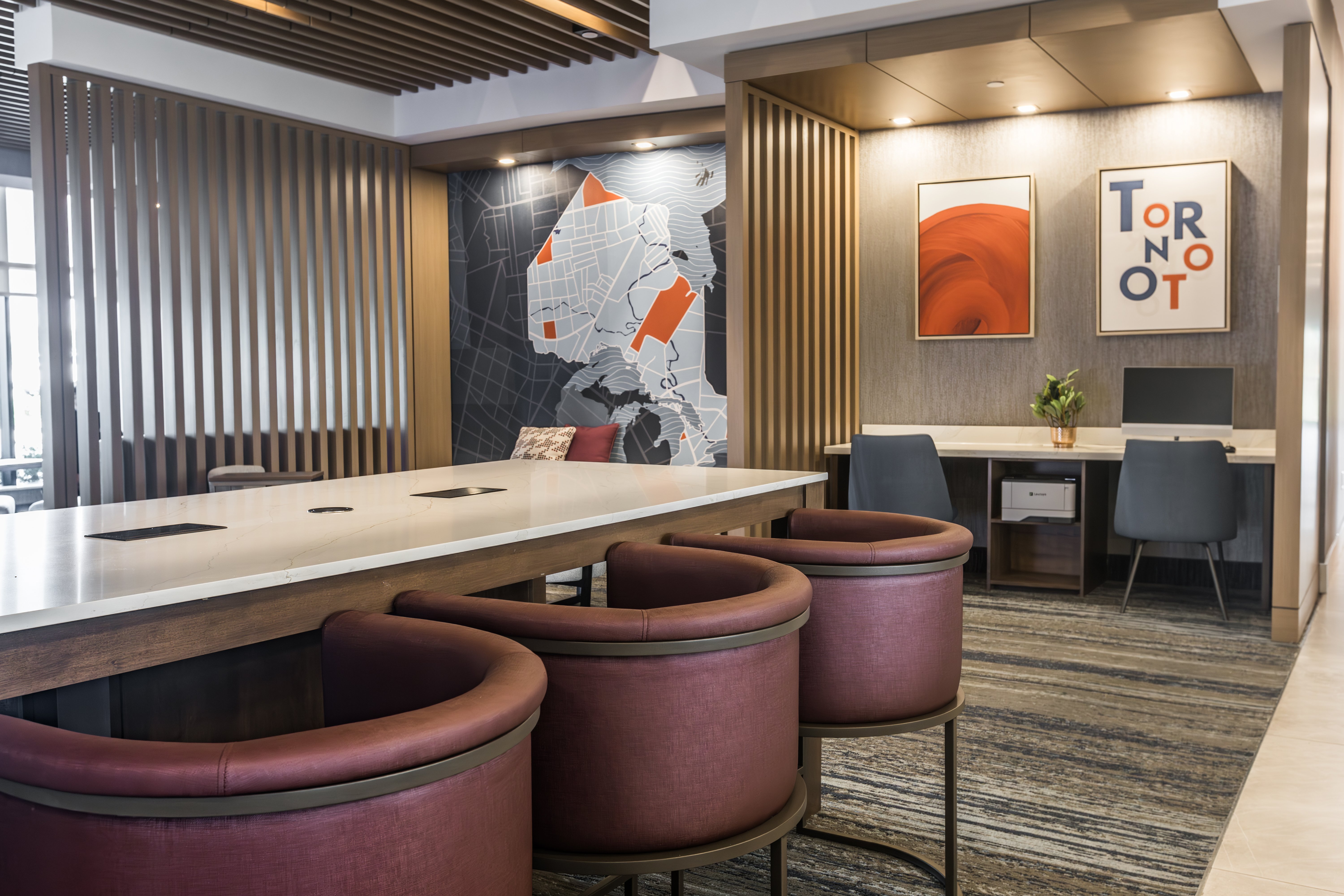 holiday inn express and suites toronto airport sou