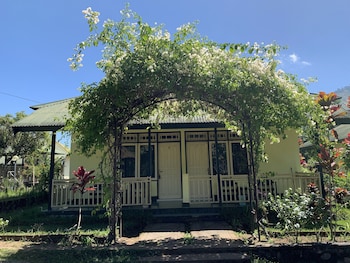 lembah rinjani villa and resto