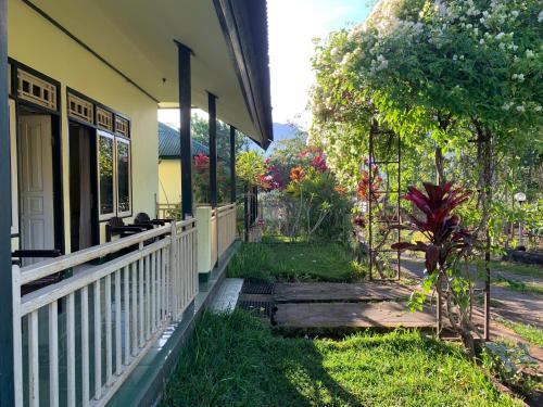 lembah rinjani villa and resto