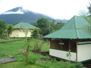 lembah rinjani villa and resto