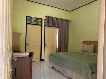 lembah rinjani villa and resto