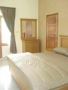 lembah rinjani villa and resto