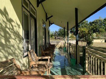 lembah rinjani villa and resto