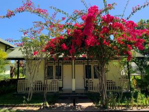 lembah rinjani villa and resto