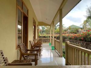lembah rinjani villa and resto