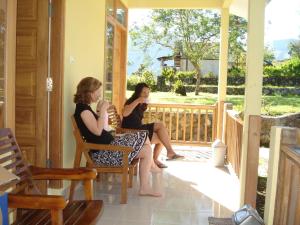 lembah rinjani villa and resto
