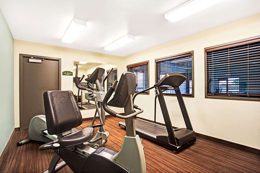 super 8 by wyndham lachenaie terrebonne