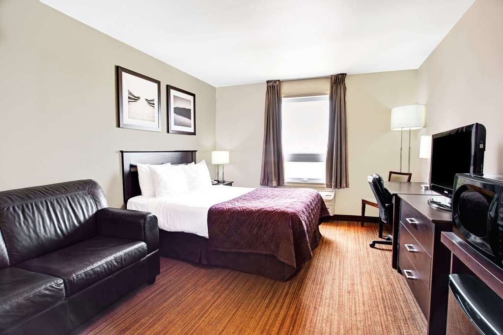 super 8 by wyndham lachenaie terrebonne