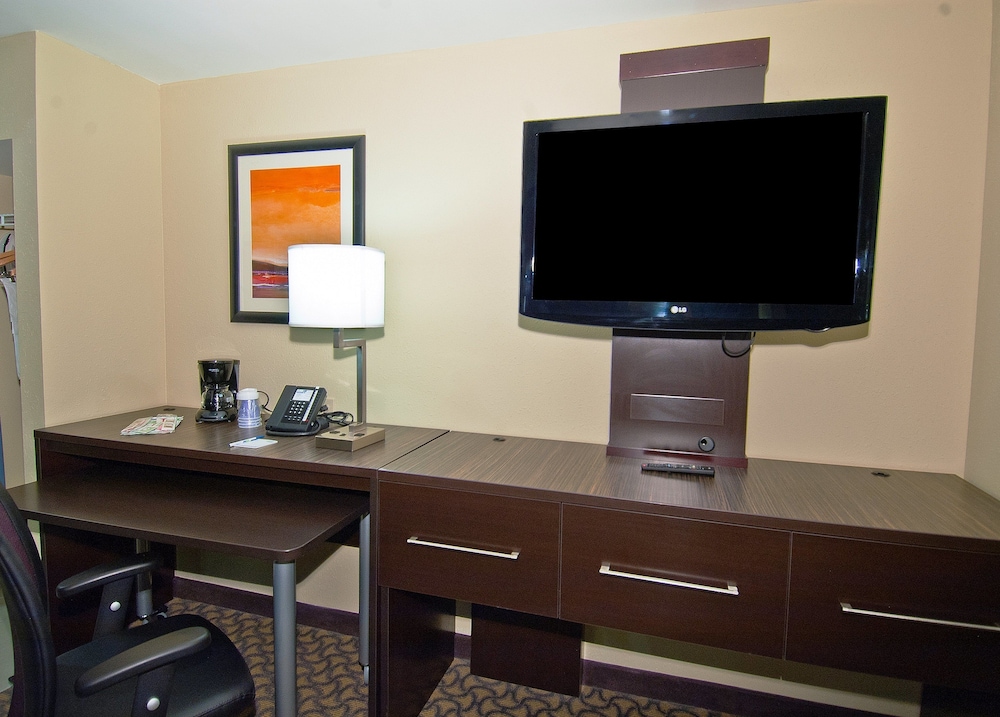 holiday inn express hotel and suites jackson pearl