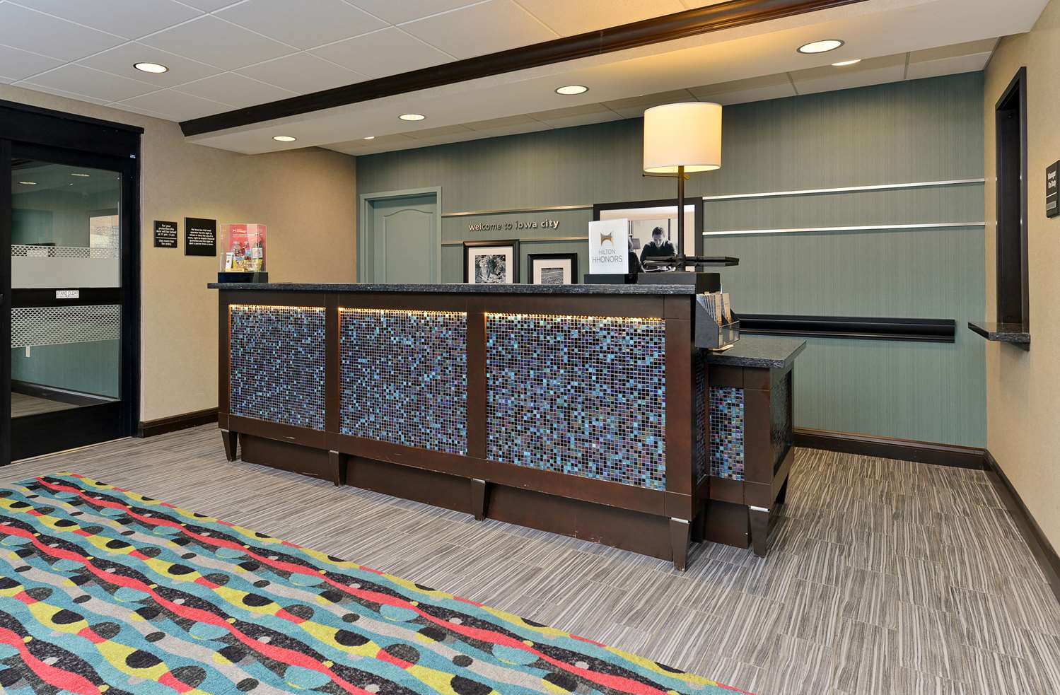hampton inn iowa city university area